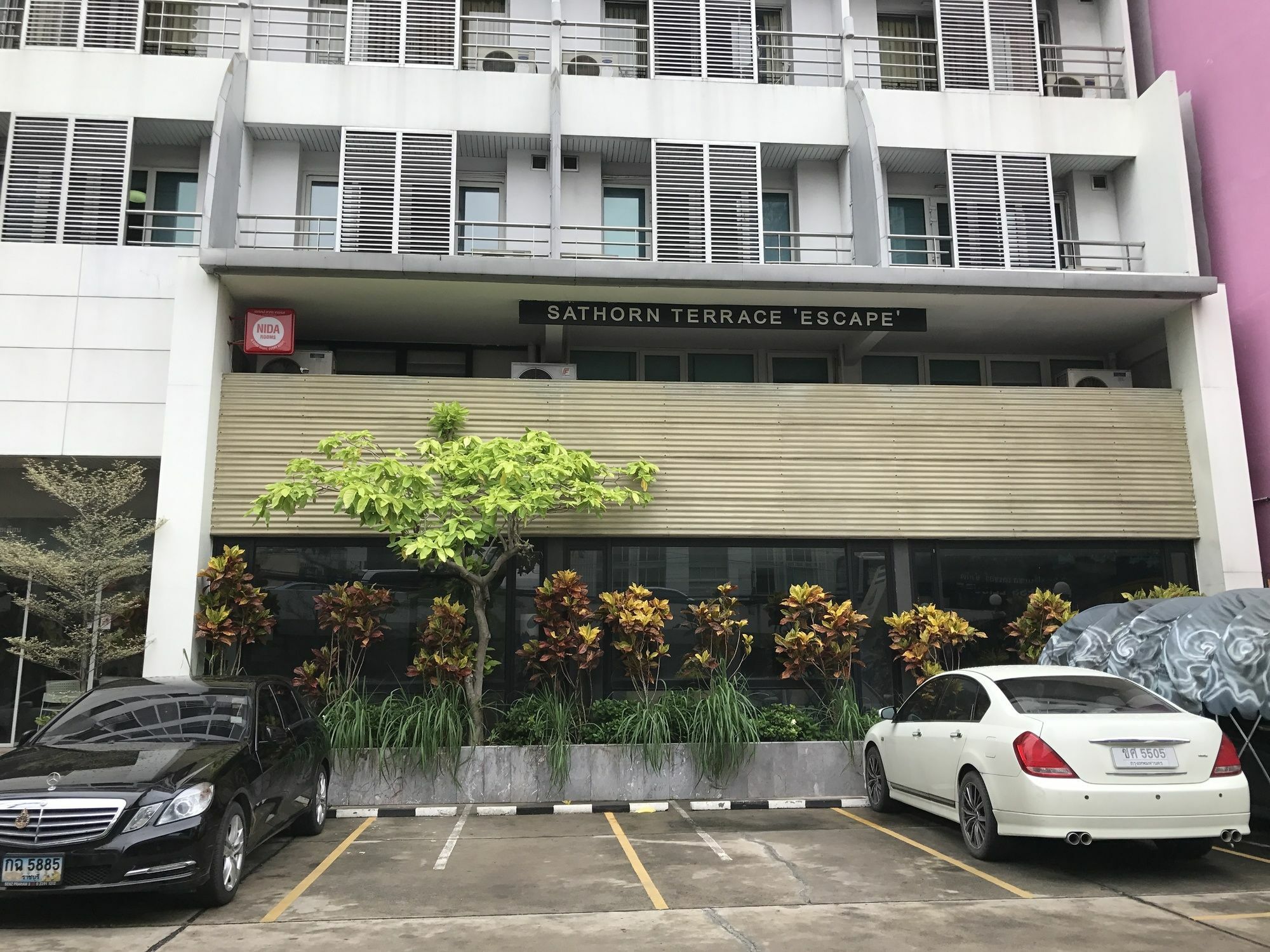 Somewhere To Escape - Hometel Bangkok Exterior foto